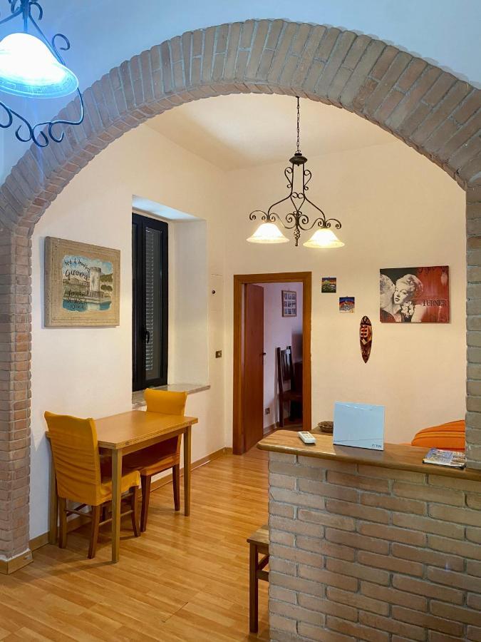 Holiday House Ginevra Формия Экстерьер фото