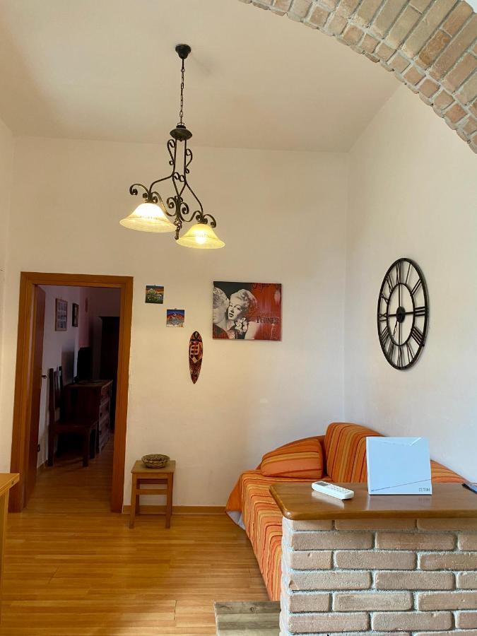 Holiday House Ginevra Формия Экстерьер фото