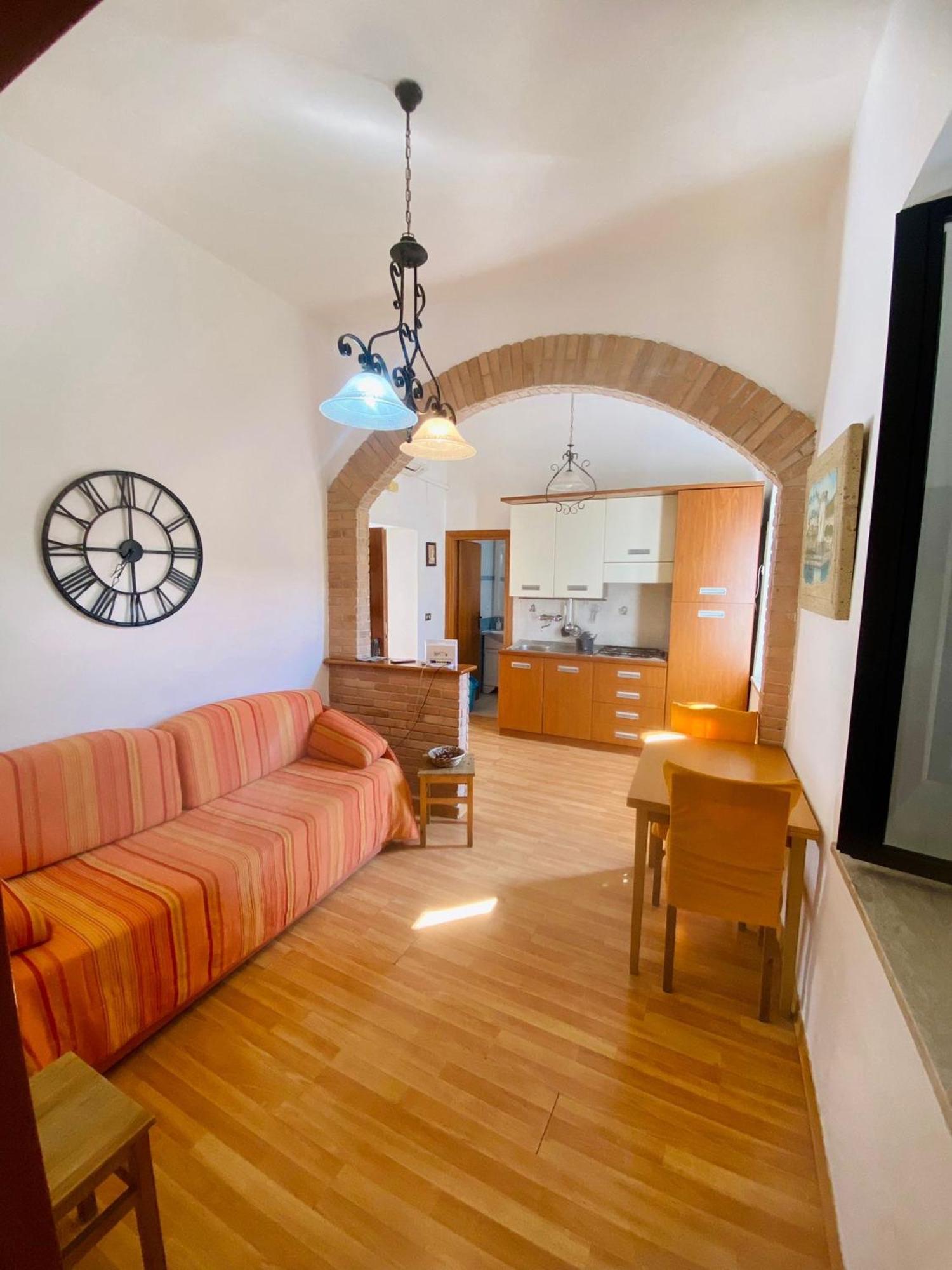Holiday House Ginevra Формия Экстерьер фото