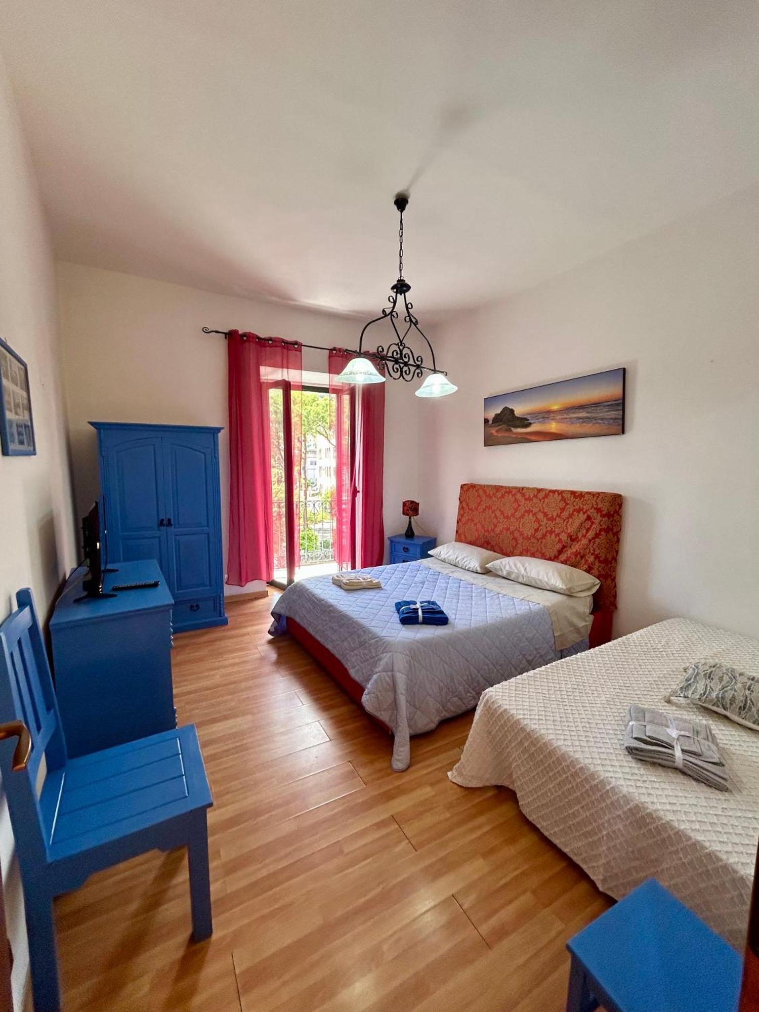 Holiday House Ginevra Формия Экстерьер фото