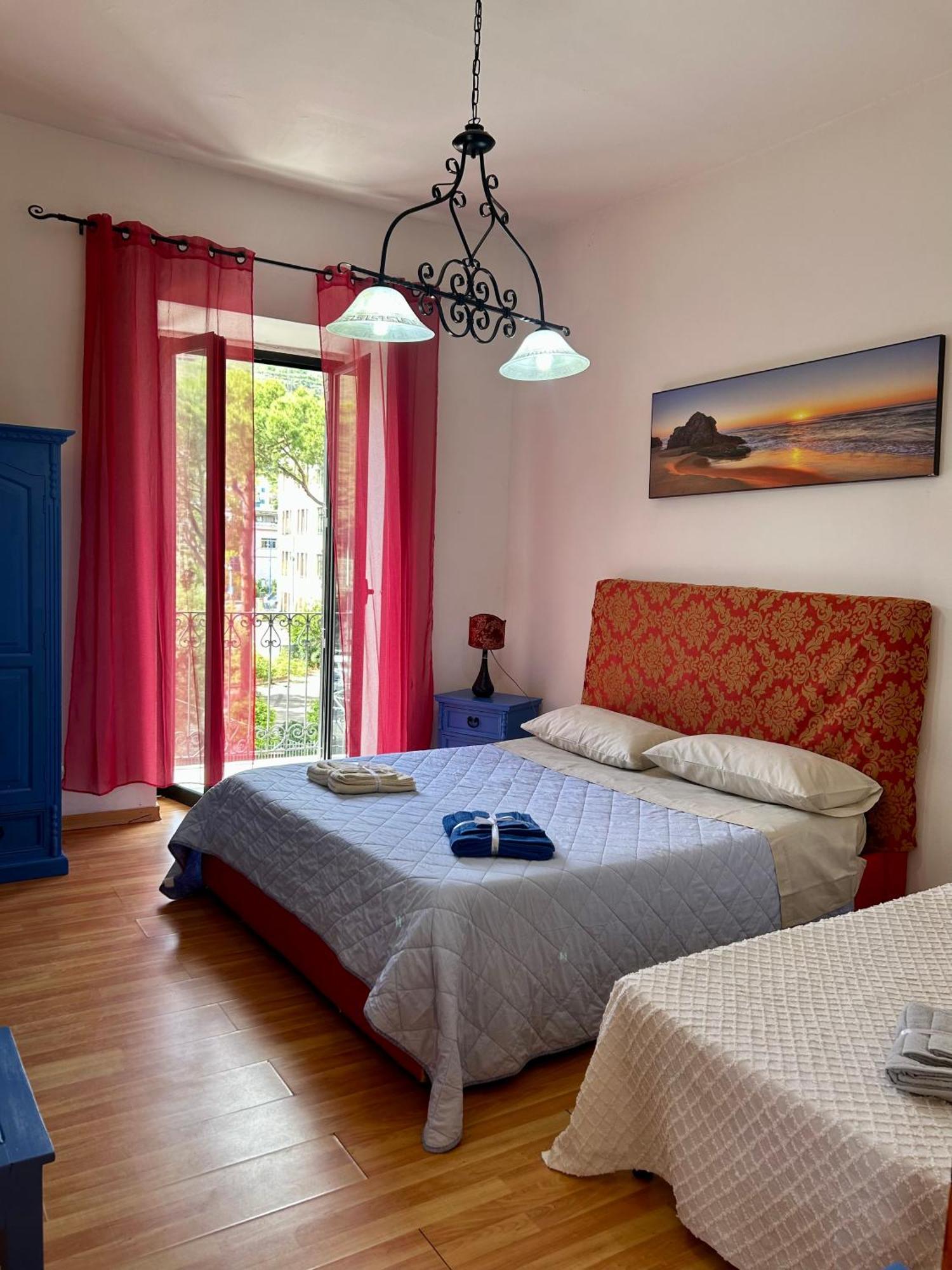 Holiday House Ginevra Формия Экстерьер фото