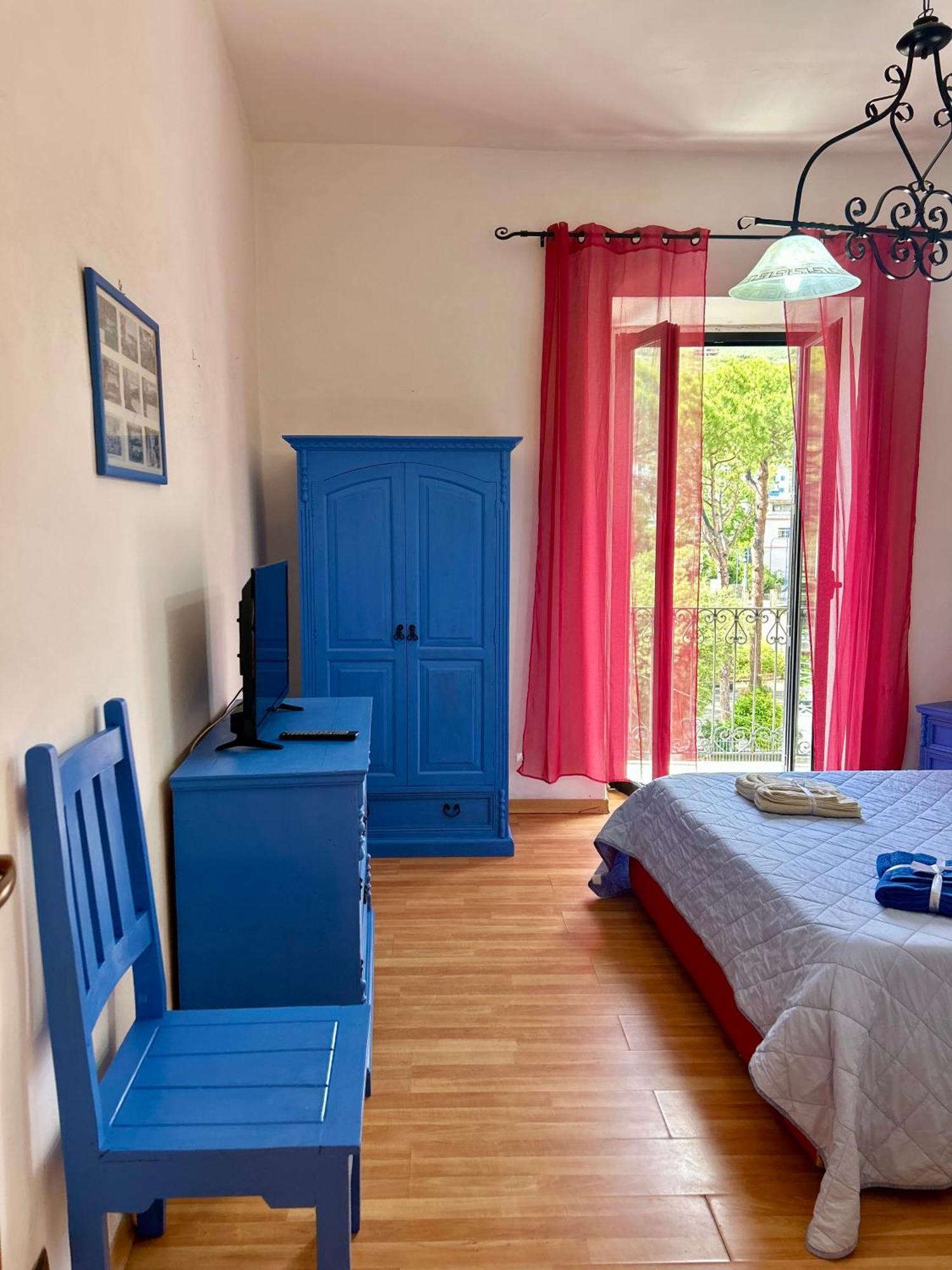 Holiday House Ginevra Формия Экстерьер фото